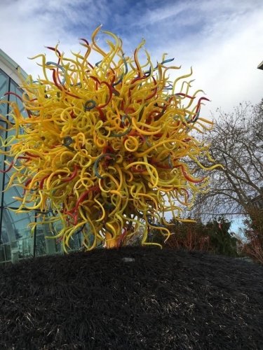 Color challenge glass sculpture
